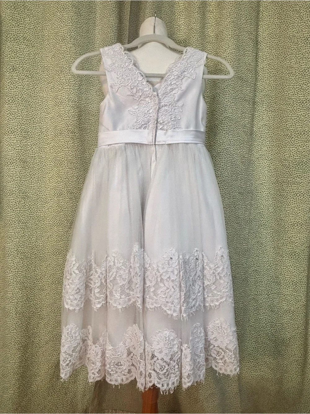 Elegant White Lace & Tulle Girls' Formal Dress